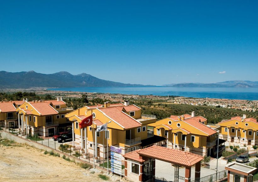 Kuşadası'nda Lebi Derya, inşaat projeleri arasında estetik ve lüks yaşam alanları sunmaktadır.